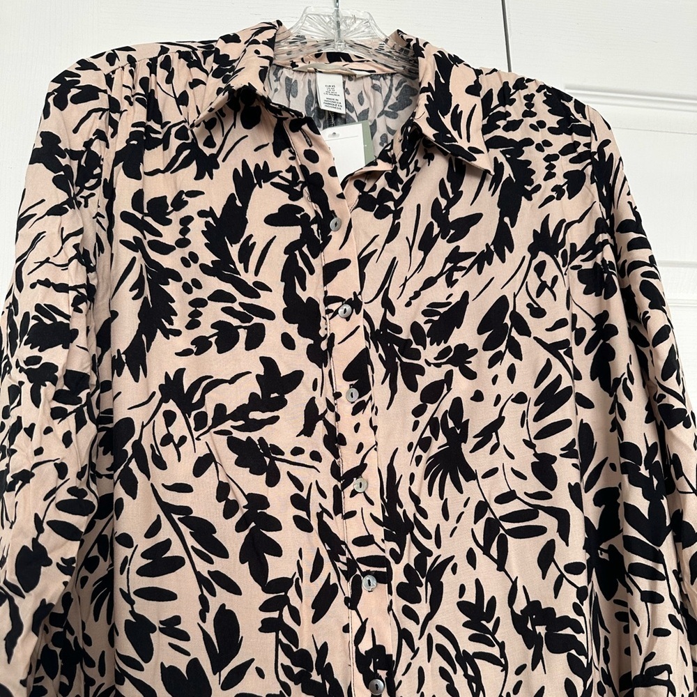 H&M Button-Front Floral Shirt Dress - Black on Peach - Size XS - Very Oversized - Picture 2 of 5